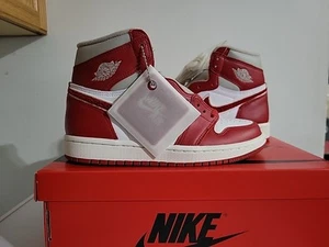 Air Jordan 1 Women's Retro High OG Varsity Red DJ4891-061 SZ 6 Brand New - Picture 1 of 10