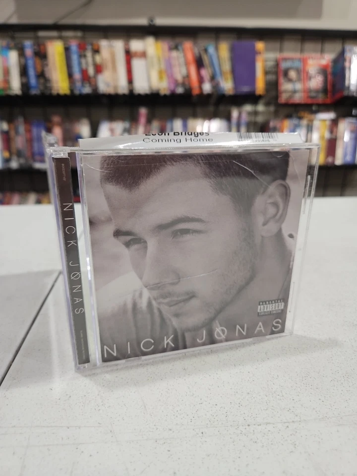 Nick Jonas - Nick Jonas CD 💿 CASE CRACKED - SELLING AS JUST DISC DUE TO CASE Foto 1 de 4