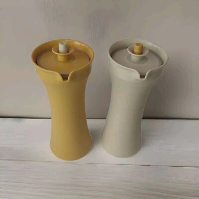 Tupperware Clessidra Olio Aceto Insalata Abito Cruet Set #1246 Vintage USA 7" - Immagine 1 di 4