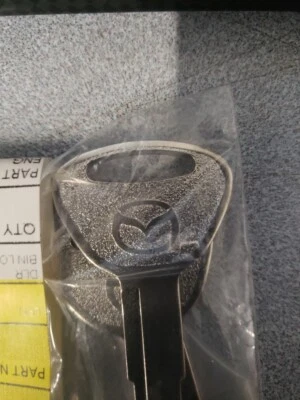 Genuine Mazda Miata MX-5 NA NB NC Blank Key GD7B76202 Quantity 1 - Image 1 of 4