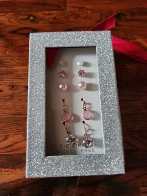 Juego de caja de 5 pares colgantes de diamantes de imitación rosa circonita cúbica  Foto 1 de 4