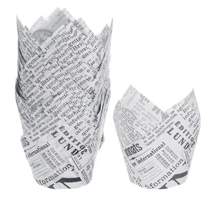 50 Stück Tulpen-Muffinförmchen, fettdichte Backförmchen, weiß mit Zeitungspapier - Bild 1 von 6