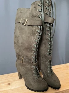 ShoeDazzle Rangi Block Heeled Boots Olive Caviar Lace Up Women's Size 9 - Picture 1 of 8