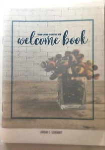 Young Living Essential Oils Welcome Book Reference Guide Jordan E. SchrandtBRAND - Foto 1 di 2