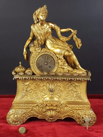 DESKTOP CLOCK IN BRONZE. EMPIRE STYLE. CLOCK WORK. XIX CENTURY Cover