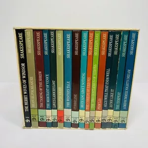 Lote de 16 libros de bolsillo The Arden Shakespeare 1971 The Comedies Folder - Imagen 1 de 24