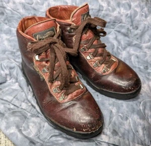 VTG Vasque 7536 Sundowner Italy Gore Tex Skywalk Leather Hiking Boots 8.5 Winter - Picture 1 of 24