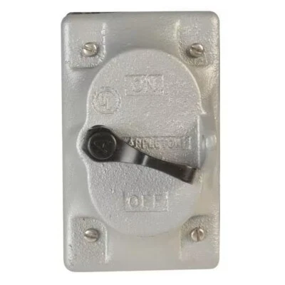 Cubierta vertical resistente a la intemperie Appleton FSK-1VS 1 banda, 2-13/16 pulgadas de ancho, 4-9/16 pulgadas de alto Foto 1 de 2