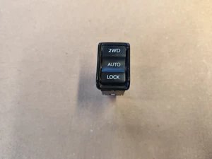 BOUTON BLOCAGE PONT 2WD SUZUKI SX4 1.9 DDIS 71250 - Picture 1 of 4