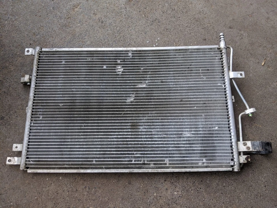 VOLVO XC90 2.9 T6 2004 AIR CON RADIATOR - Image 1 of 2