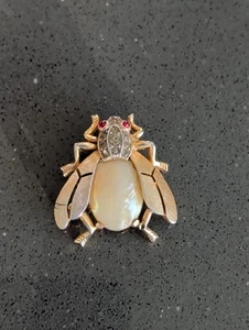 Vintage Trifari Alfred Philippe Faux Pearl Jelly Belly Bee Bug Insect Brooch Q96 - Afbeelding 1 van 7