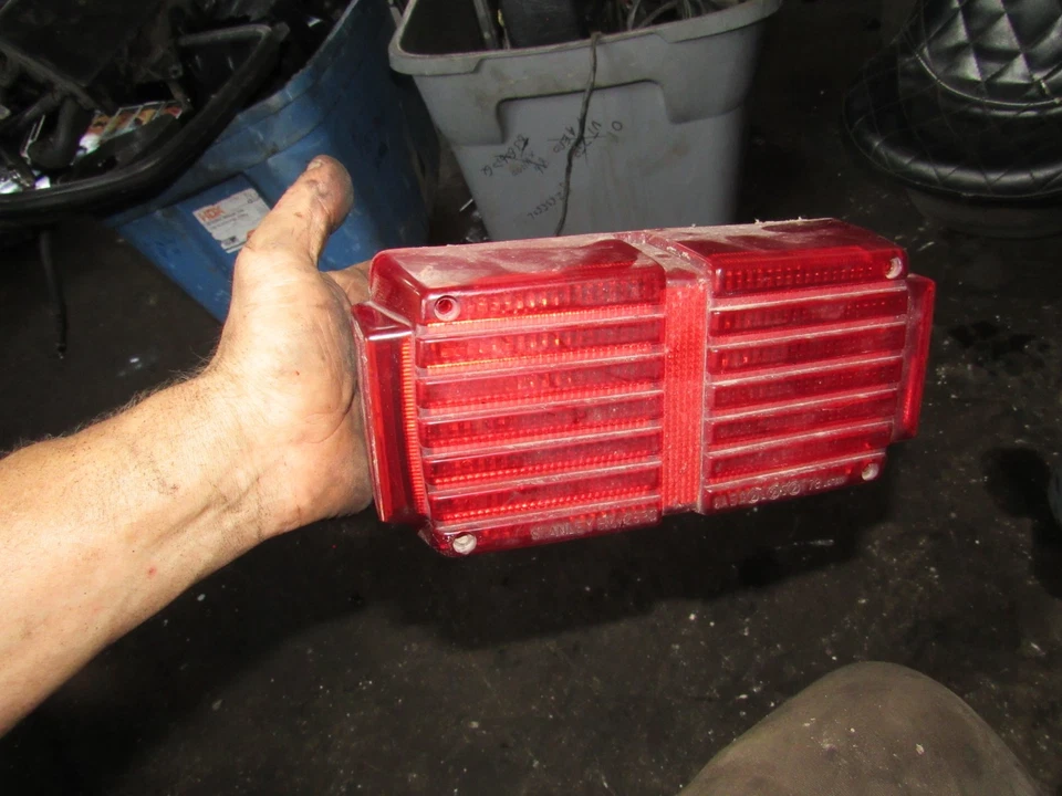 Honda GL1100 1981 Goldwing luz trasera freno lámpara lente Foto 1 de 1