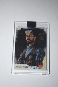 Bodhi Rook-Riz Ahmed-Auto-Star Wars Rogue One Topps Archives Signature 90/98 - Picture 1 of 3
