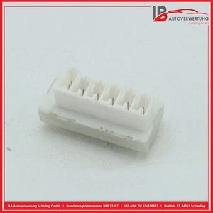 Mercedes Benz E-Class W212 E300 CDI Distributor Voltage Converter A0009820512 - Picture 1 of 3