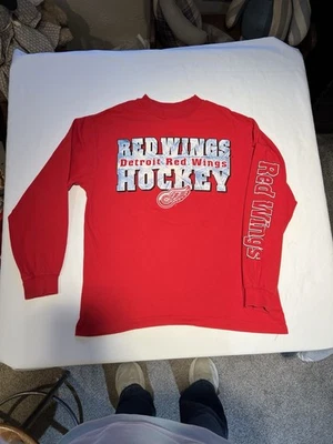 Detroit Red Wings Hockey Long Sleeve Youth 14/16 - Image 1 of 4