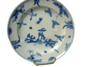 ASSIETTE EN FAIENCE DE MARSEILLE LEROY XVIIIème DECOR CHINOIS BLEU et PAPILLON - Picture 1 of 7