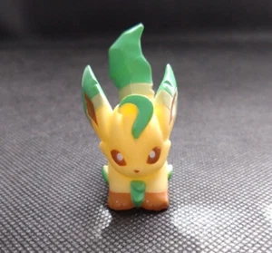 Leafeon Pokemon Finger Puppet Figure Nintendo Bandai From Japan - Picture 1 of 5