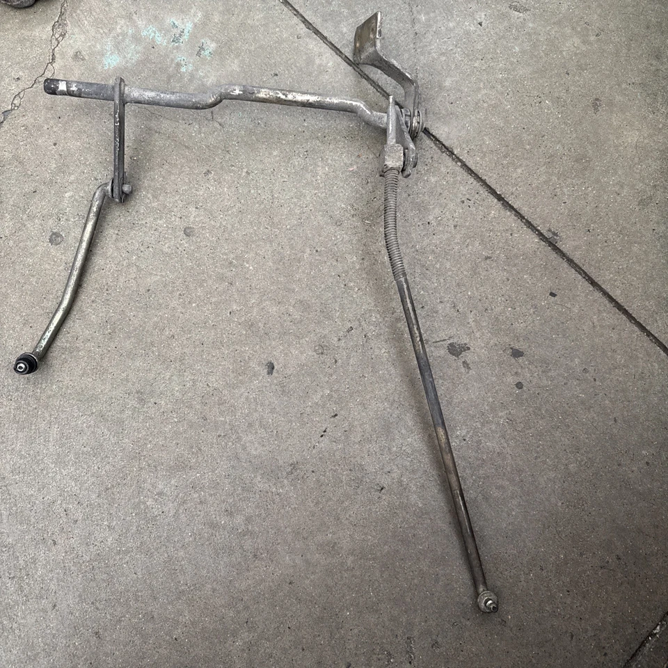 94-99 Dodge 5.9L Cummins 47RH 47RE Auto Trans Shifter Linkage & Bracket - Image 1 of 4