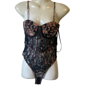 Body Y2K Forever 21 nero rosa pizzo rete floreale bustier gotico coquette M - Foto 1 di 10