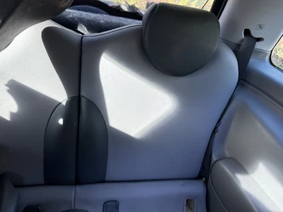 MINI COOPER S 2002-2008 HATCHBACK TRASERO IZQUIERDO DERECHO ASIENTO SUPERIOR CUERO GRIS Foto 1 de 4