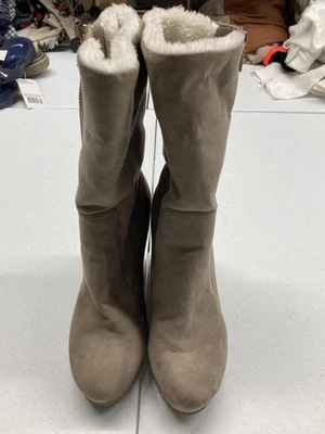 Candies Wedge Boots Womens Size 6.5 Taupe Faux Suede Fur Lined Platform Zip - Image 1 of 4