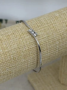 9ct white gold and CZ cubic zirconia bangle bracelet h/m 375 5.05g - Picture 1 of 14