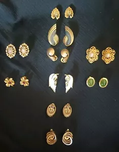 Lot of 10 Pair of Vintage Gold tone Clip On Earrings Many NWOT! - Picture 1 of 7
