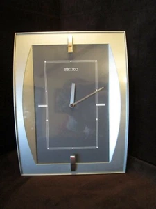 RELOJ DE PARED SEIKO DE COLECCIÓN TONO PLATEADO Estuche JAPÓN Tailandia 13" de alto - Imagen 1 de 12