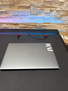 Dell Precision 5560 | Cant be turned on| Without RAM and SSD| Without Battery - Afbeelding 1 van 2