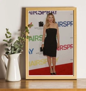 Michelle Pfeiffer : 12"x8" Professional Photo - Picture 1 of 2