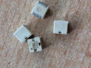 Nucleo batteria chip induttore uso generale 3,3 mH 5% 252 KHz B82442-A1335J 4 pezzi Z1259 - Foto 1 di 1