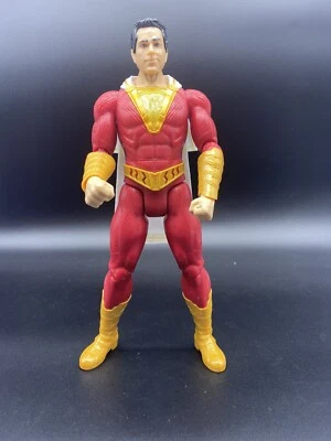 DC Comics Shazam! Thunder Punch Talking Shazam! 12" Figure - Image 1 of 4