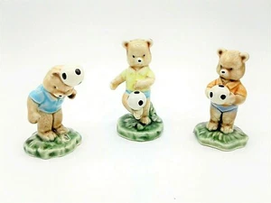 Vintage Keramik Bären Set spielen Fußball Tier Sport Figuren Tortenaufleger #44 - Bild 1 von 10