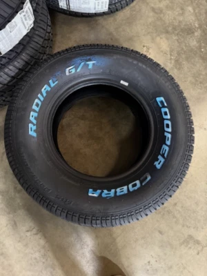4 TIRES-225/70R14  98T  Cooper Cobra Radial G/T - Imagem 1 de 3