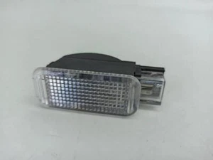 innenraumbeleuchtug für AUDI A6 C6 AVANT (4F5) 2.7 TDI 2004 125440 - Picture 1 of 3