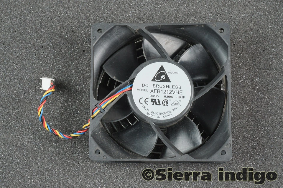 Delta AFB1212VHE-8K1P DC12V 0.90A 120mm x 38mm 4-Pin 4-Wire Fan X3200 M3 - Image 1 of 1