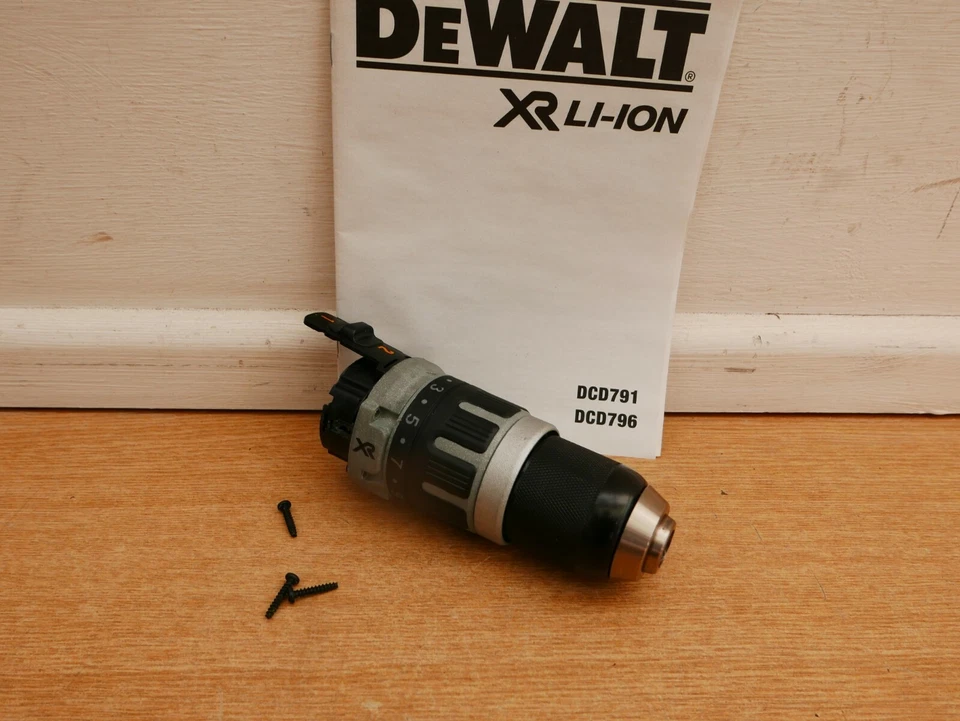 DEWALT n438603 CHUCK & GEARBOX FOR A DCD796 TYPE 1 & 10 18V HAMMER DRILL  - Image 1 of 1