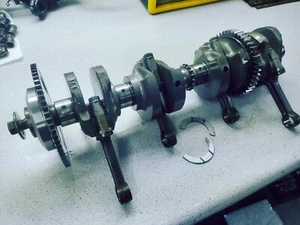 1988 Suzuki GSXR 750 OEM Crank Rods Crankshaft Engine Slingshot Gixxer - Picture 1 of 5
