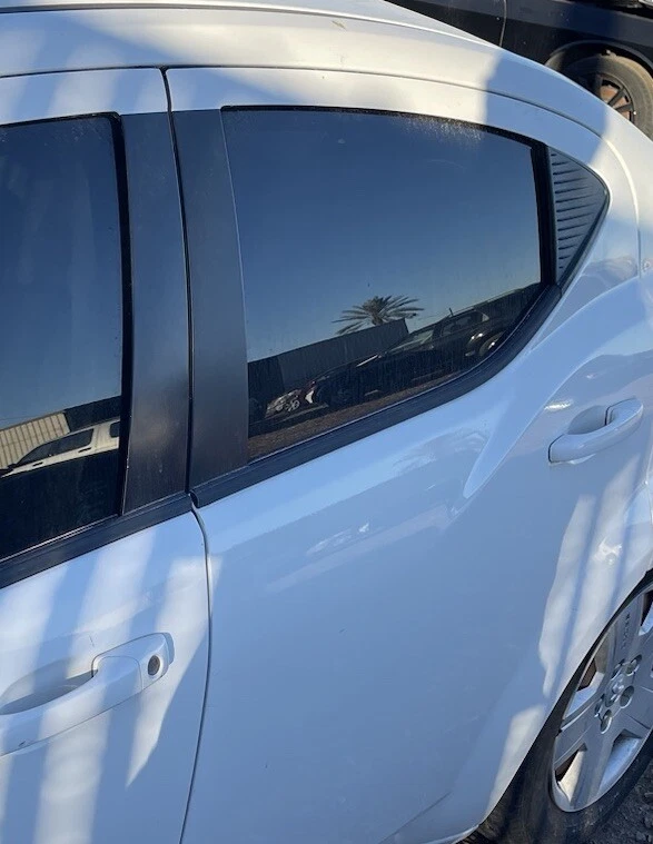 2008-2014 道奇复仇者后门窗玻璃起子左 LH 原始设备制造商 — 第 1/1 张图片