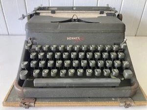 Hermes 2000 Typewriter With Original Case **** Excellent Working Condition **** - Picture 1 of 24