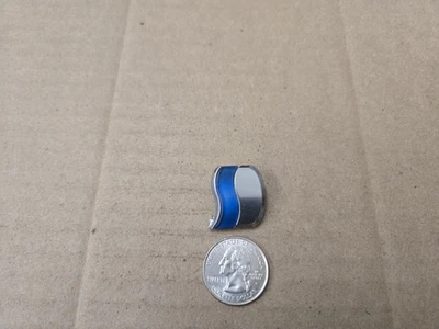 Toyota OEM 2016-2022 Prius híbrido guardabarros emblema insignia logotipo placa de identificación placa de identificación  Foto 1 de 3