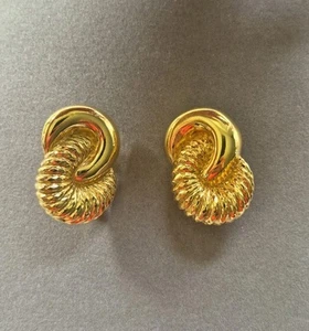 Beautiful large St. John gold tone clip on earrings in excellent shape - Picture 1 of 5