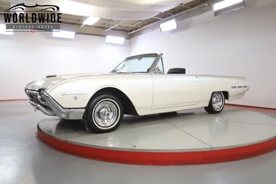 Ford Thunderbird 1962  Foto 1 de 4