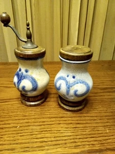 Vintage Keramik und Holz Pfeffer und Salzmühle - Bild 1 von 4
