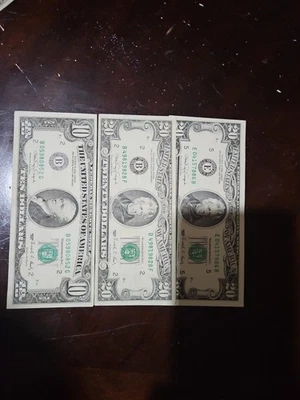 1990 20 Dollar Bills,  And 10 Dollar Bill  Very Fine Condition - Image 1 of 4