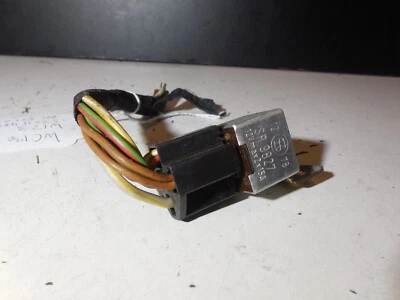 0008210247 Bomba Combustible Relé Enchufe 3334485007 77-85 Mercedes Benz W123 240D 300D Foto 1 de 4