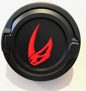 Mudhorn in 3D - Black w Red For 2018-2022 Jeep Wrangler JL JLU Gas Cap Cover - Picture 1 of 2