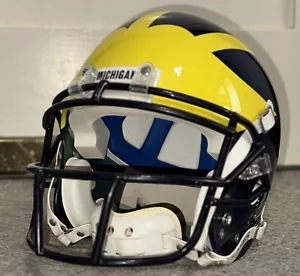 〽️ 🏟️ Michigan Wolverines - U of M - Schutt Football Helmet - #10 Tom Brady - Picture 1 of 18