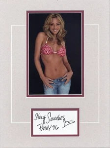Stacy Sanches - model and actress - RARE HAND SIGNED CARD IN A MATTED DISPLAY - Picture 1 of 2