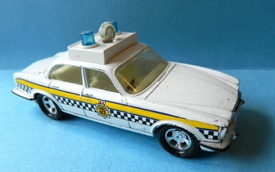 Vintage 1978 Matchbox 1/32 scale Jaguar XJ12 County Police diecast toy car K-66 - Image 1 of 4